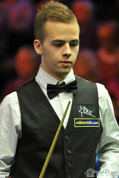 比赛中裁判 比赛中裁判